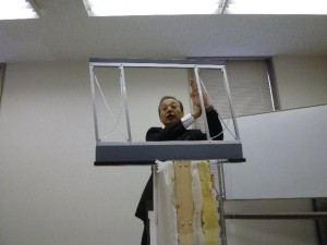 まずは座学です。